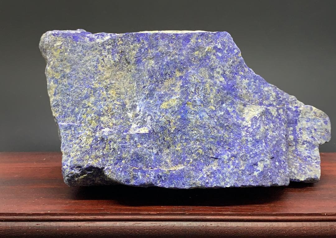 ラピスラズリ 1.8kg　青金石パワーストーン鑑賞石標本　 原石　 鉱物