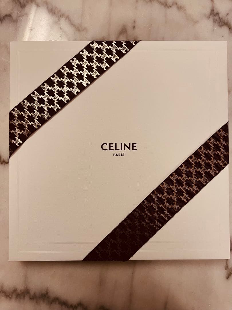 新作CELINE シルクスカーフ 新品・未開封