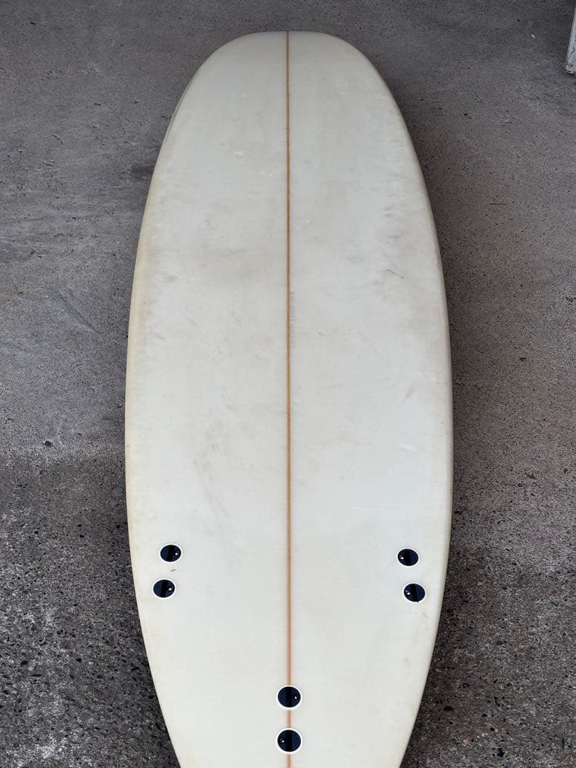 サーフボード　6'10