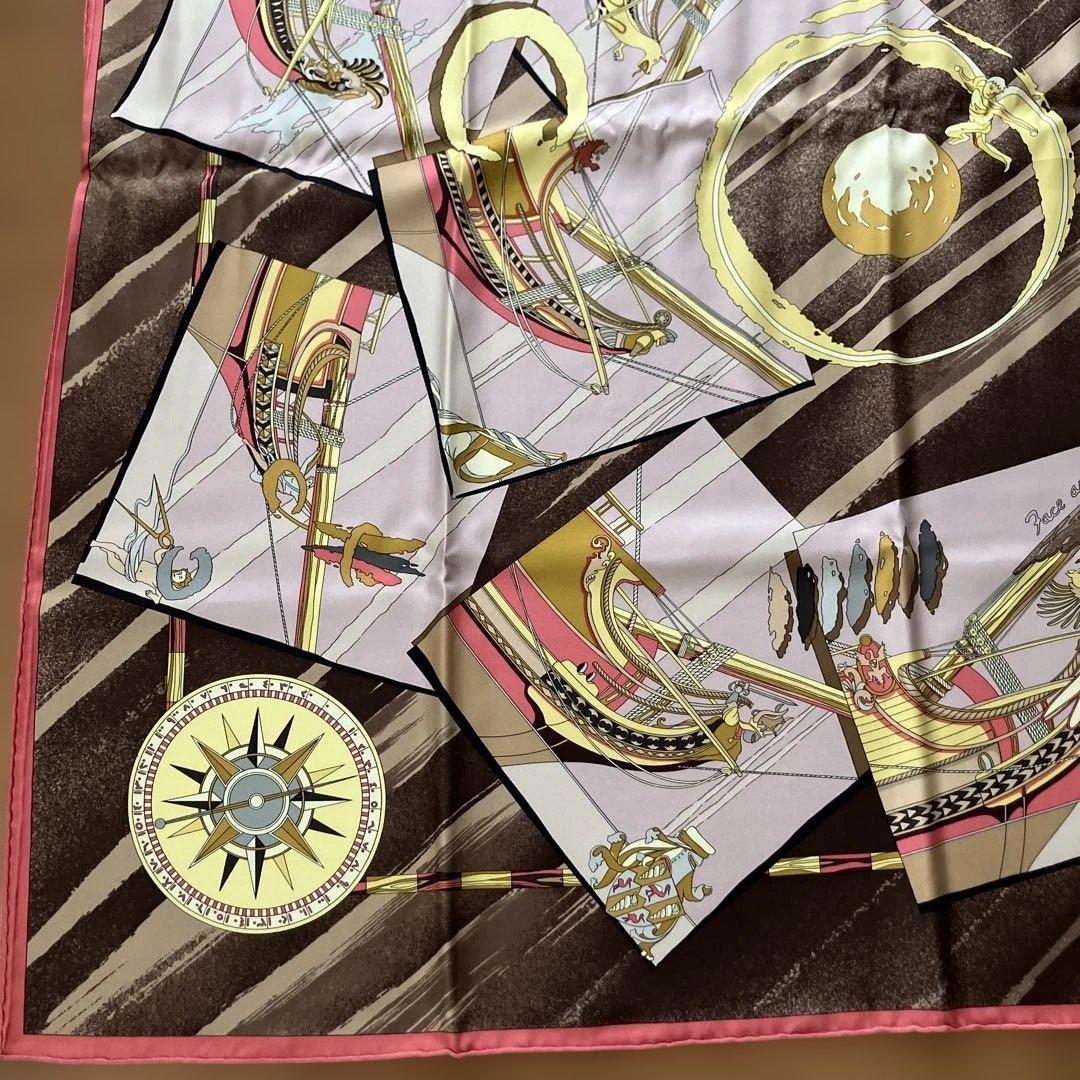 HERMES エルメス　シルクスカーフ カレ90