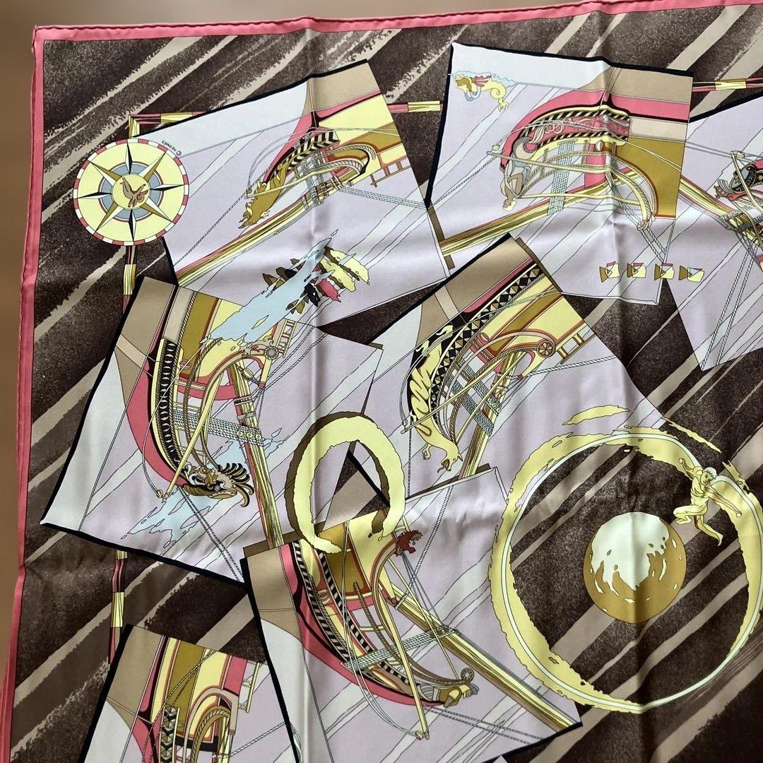 HERMES エルメス　シルクスカーフ カレ90