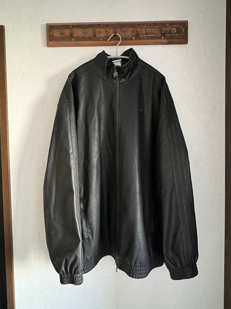 【完売】adidas フェイクレザー トラックジャケット　　XL