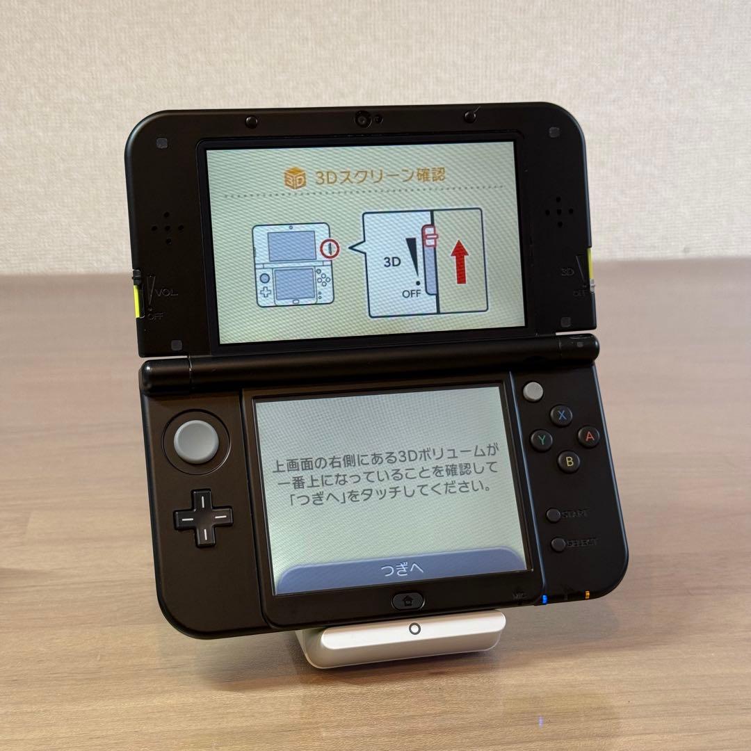 4-158 Newニンテンドー3DS LL ライム×ブラック 箱付き
