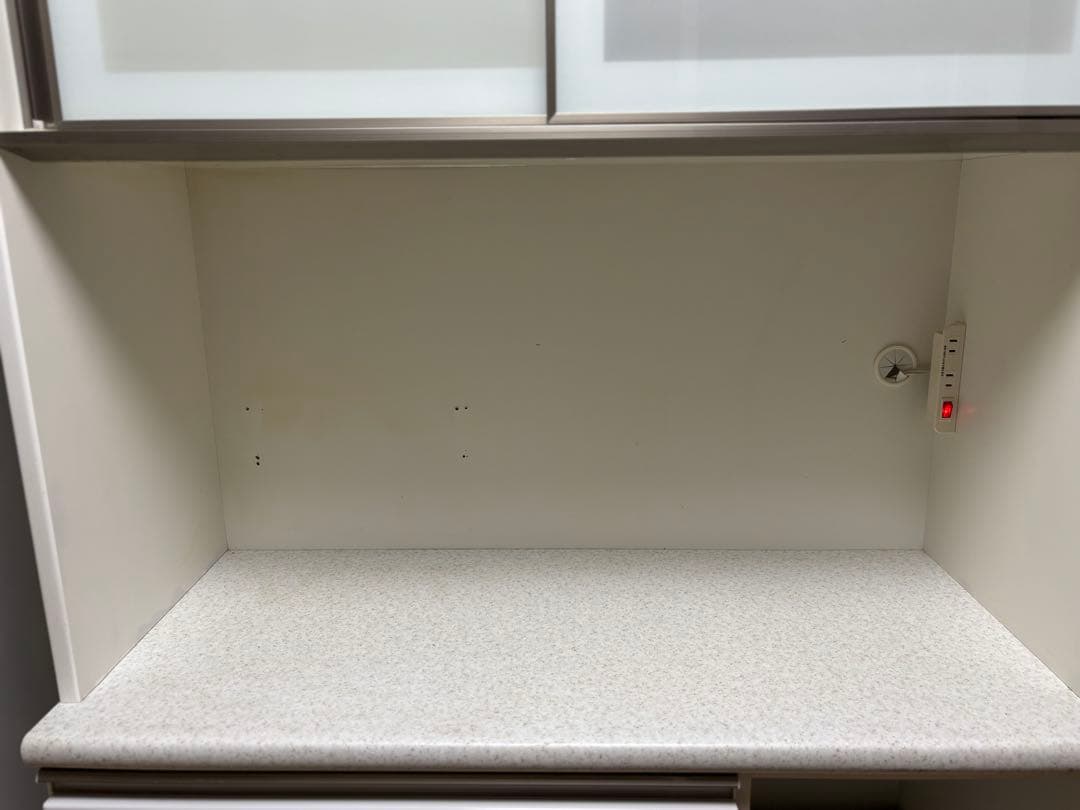 送料込　ニトリ キッチンボード ポスティア100KBWH 高級感のある光沢仕上げ