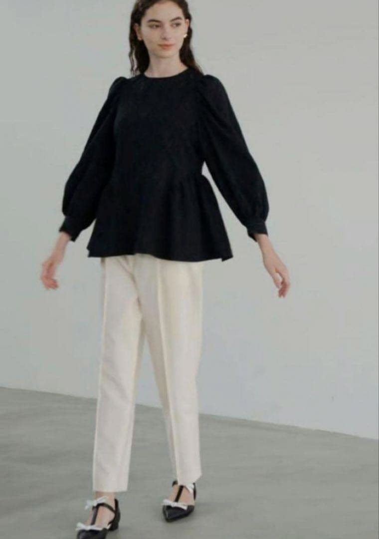 OHGA FLOAT BLOUSE フロートブラウス ジャガード　ブラック
