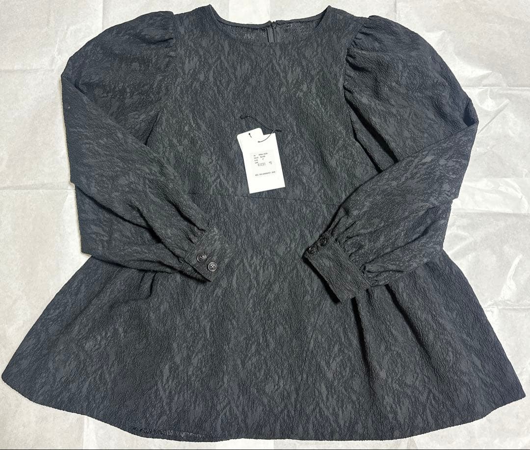 OHGA FLOAT BLOUSE フロートブラウス ジャガード　ブラック