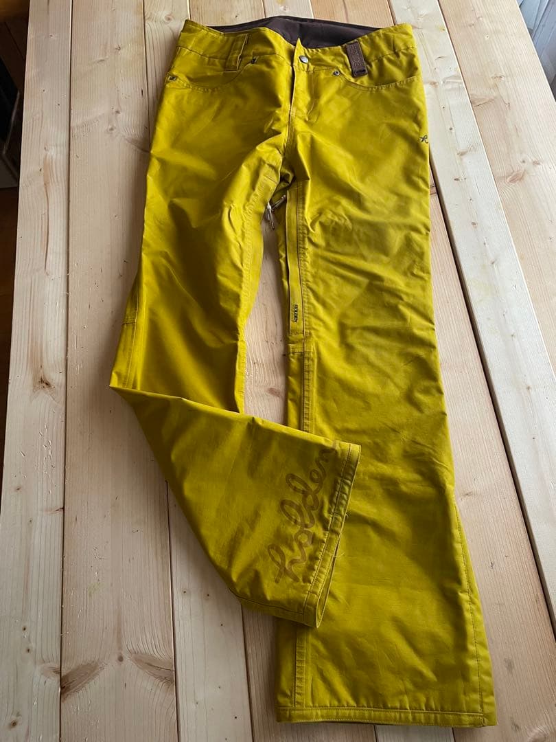 ARGトップス＆HOLDENボトムスM〜L美品上下セット＋おNEWビーニー付