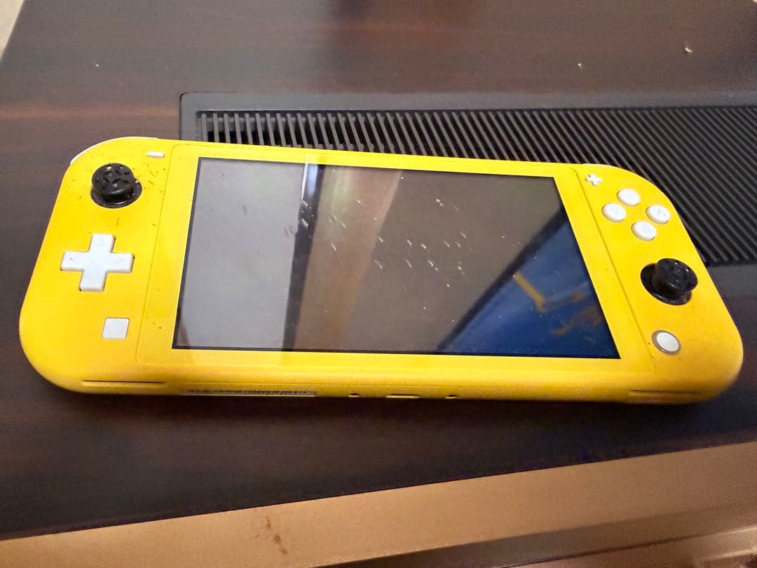 NINTENDO SWITCH LITE イエロー　HDH-001