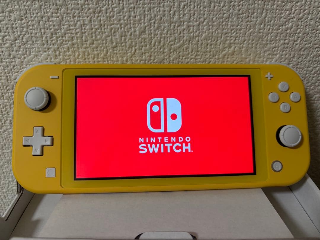 Nintendo Switch Lite イエロー + ドラゴンクエストXI