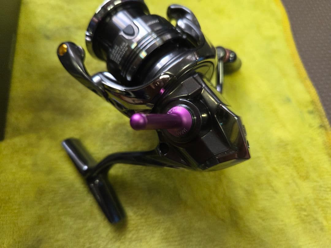 シマノ 24 ツインパワー C2500SXG SHIMANO スピニングリール