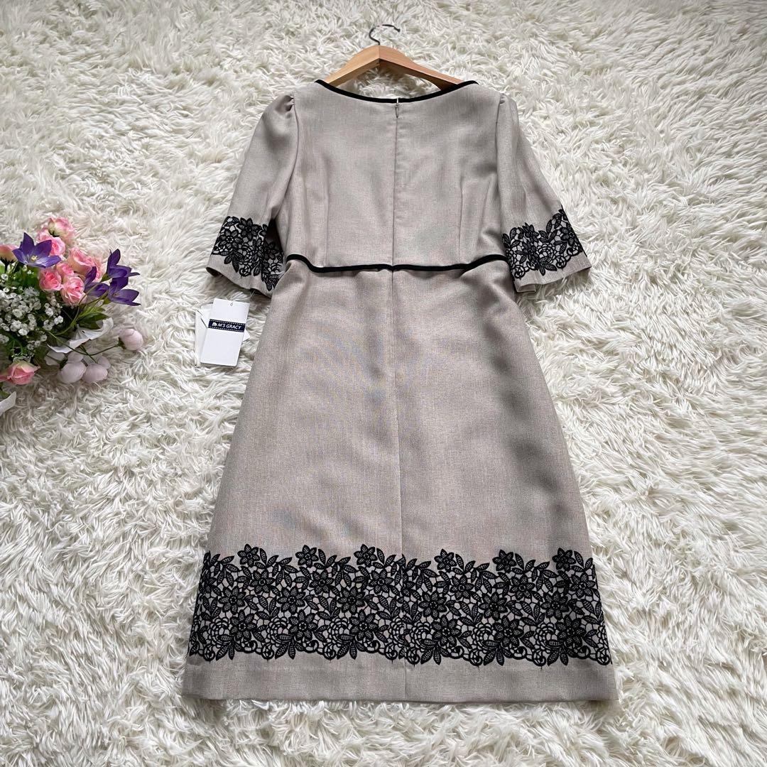 新品未使用タグ付きM'S GRACYベージュ系ワンピースウエストリボン花柄刺繍
