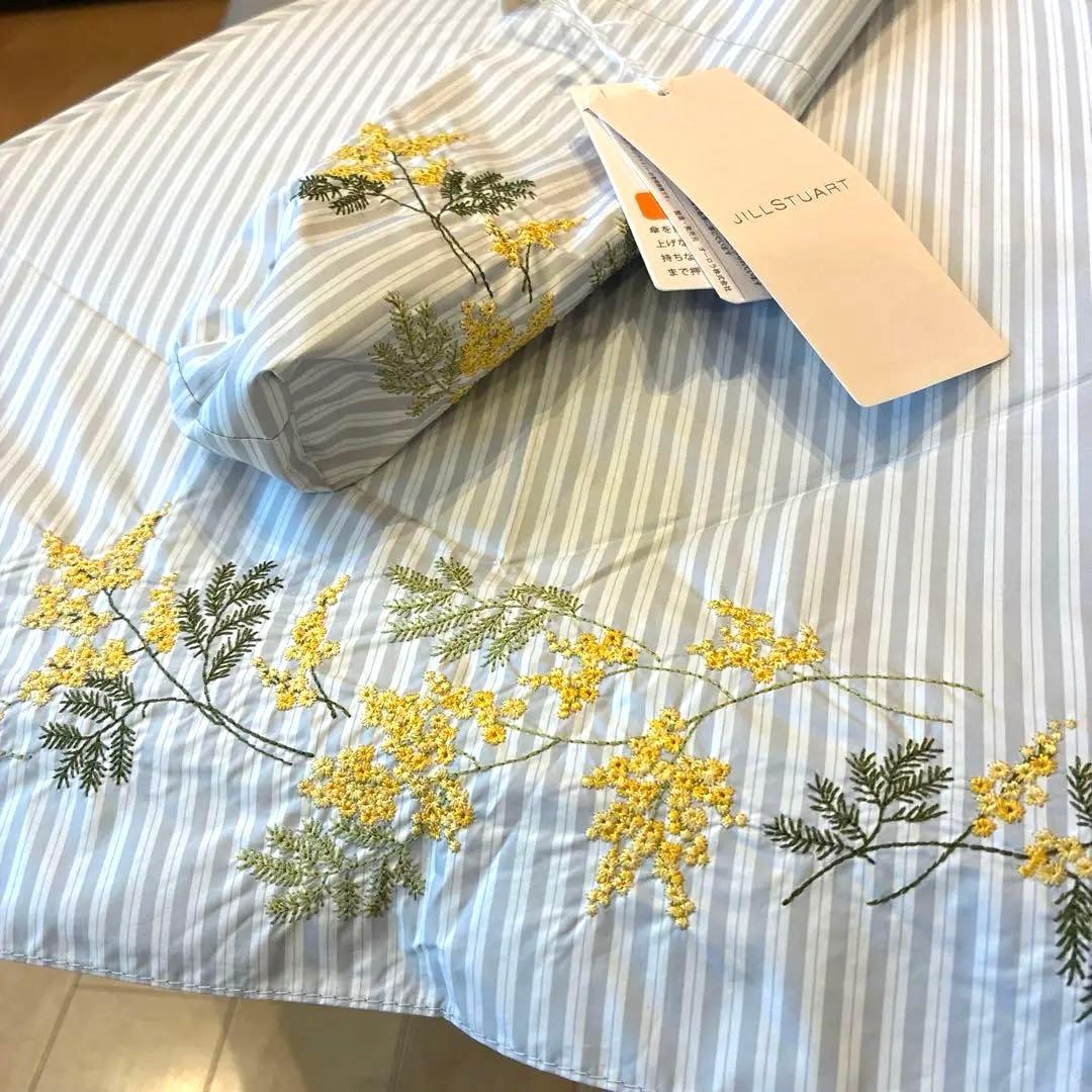 ジルスチュアート　若干大きめミモザ刺繍　晴雨兼用日傘