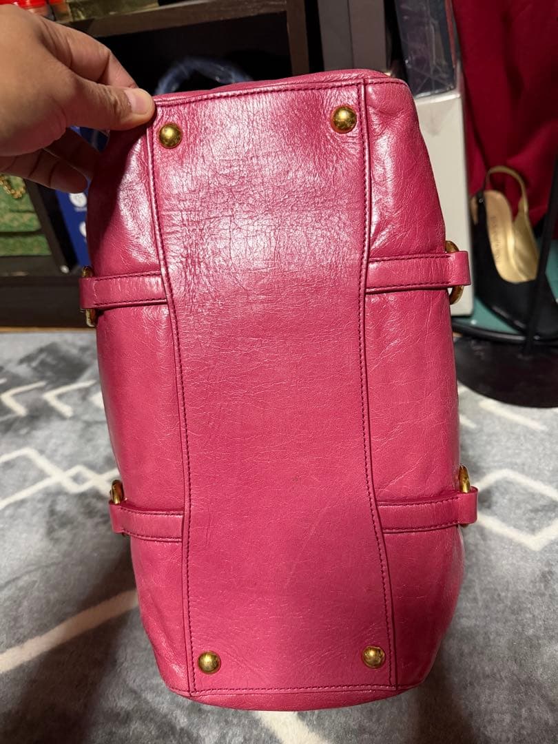 MIU MIU ピンク レザー ハンドバッグ