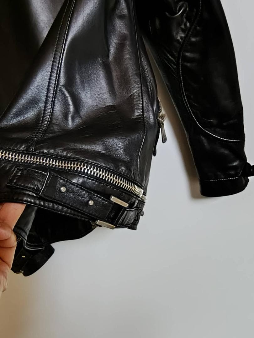 ヴェルサーチ　 皮ジャケット　レザーライダースジャケット