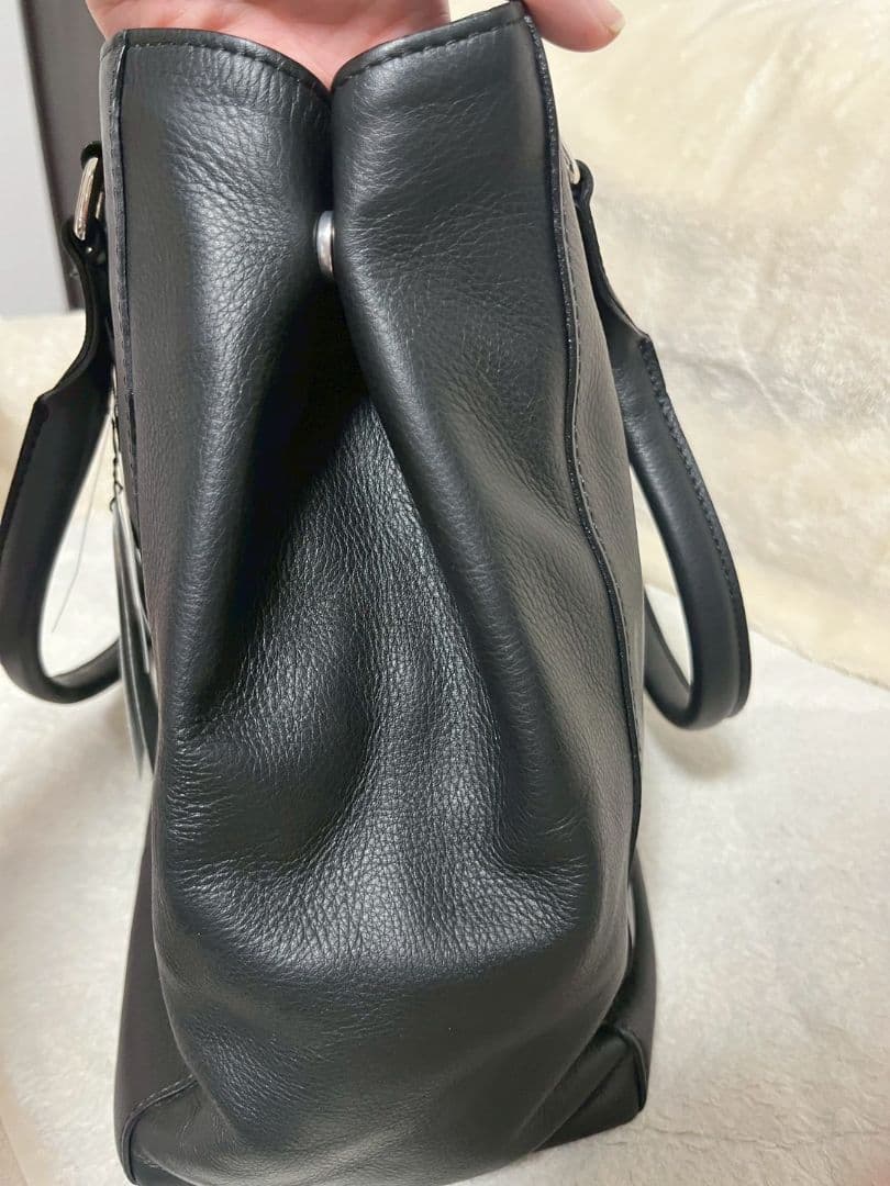 【美品】ブラックレーベル 　黒 　レザートートバッグ