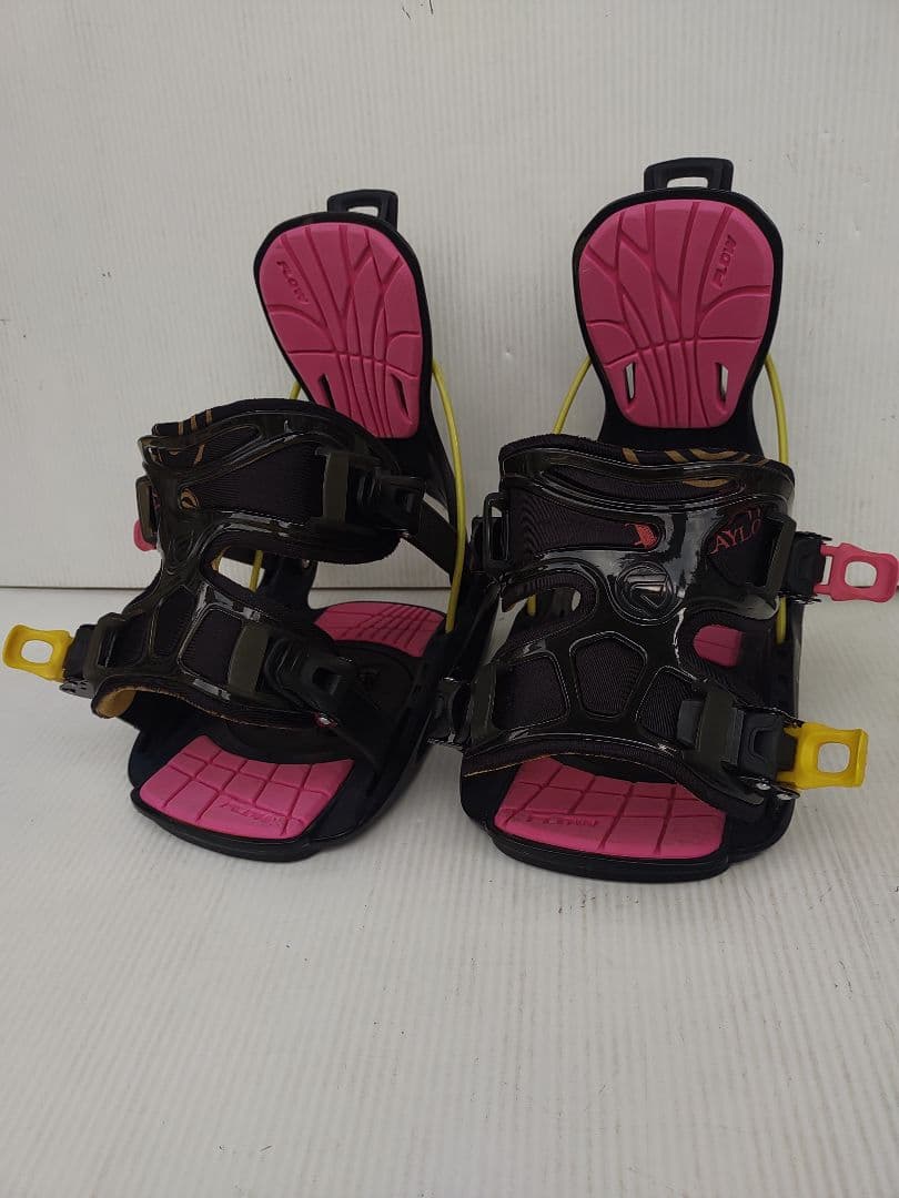 値下FLOW Northwave sionyxスノーボードセット140c 23c