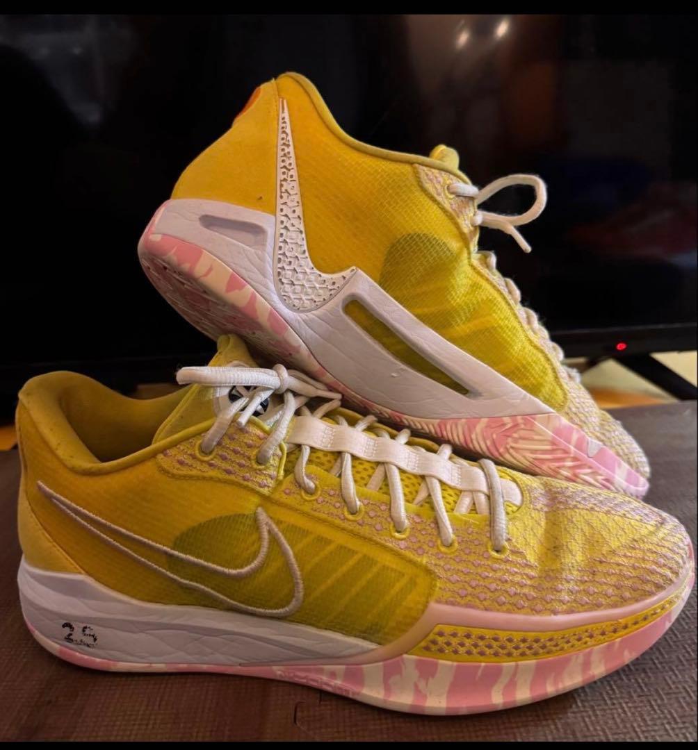 Nike バスケットボールシューズ イエロー