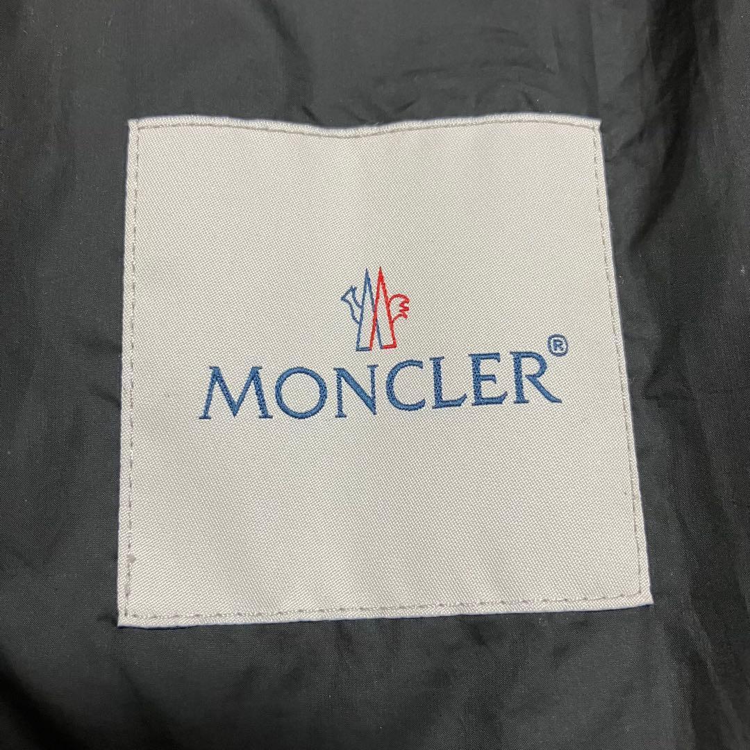 MONCLER ALASIA 3ブラックダウンベスト ロゴ　4D219