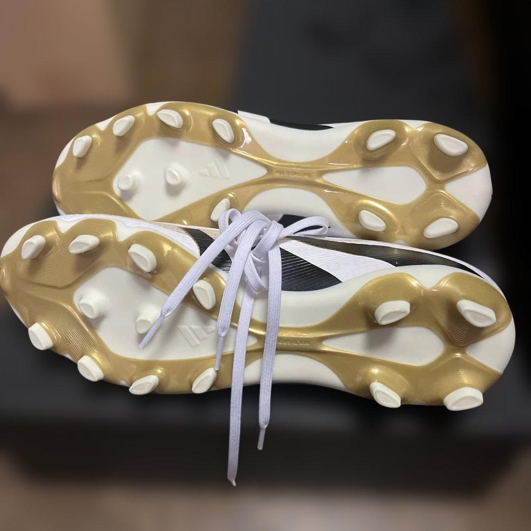 新品タグ付きadidas Predator サッカースパイク 27㎝