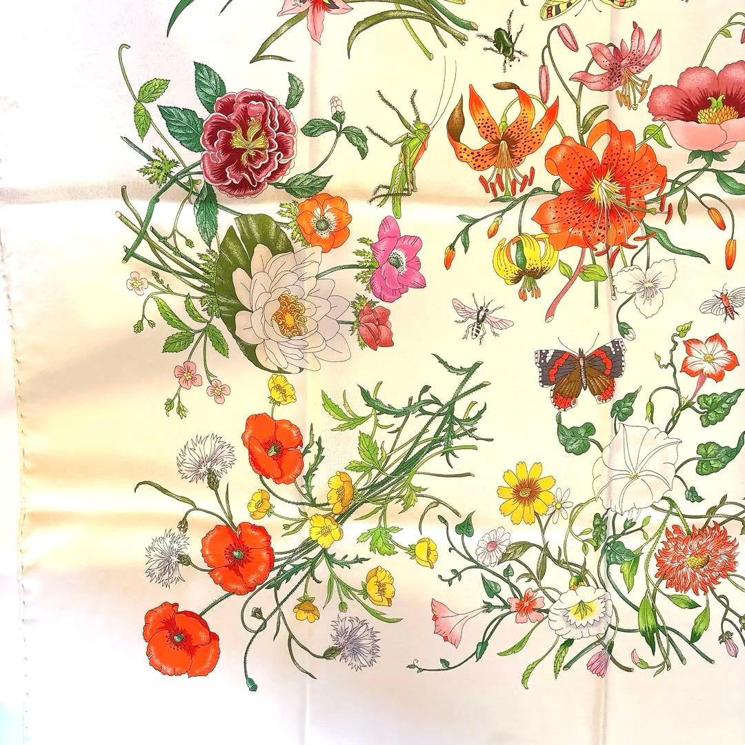 【美品】GUCCHI グッチ イタリア製 花柄シルクスカーフ ヴィンテージ　タグ