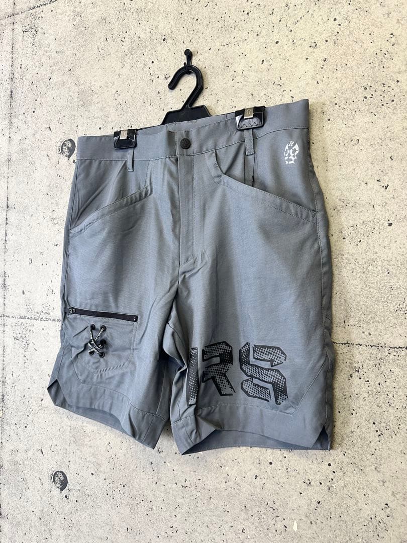 【新品未使用】サイズ5 メンズ ハーフパンツ ラッセルノ 2674