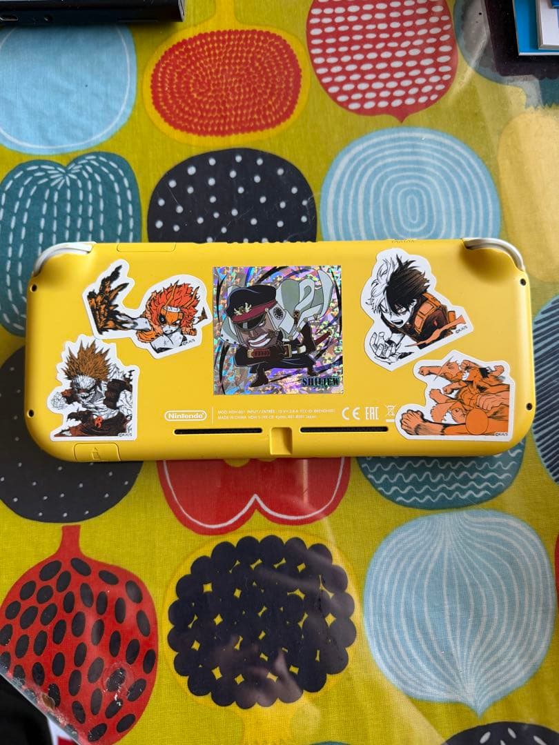 Nintendo Switch Lite イエロー ステッカー付き