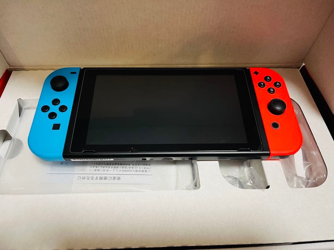 ニンテンドーSwitch 完品　ケース　SDカード　ソフト　おまけ付　スイッチ