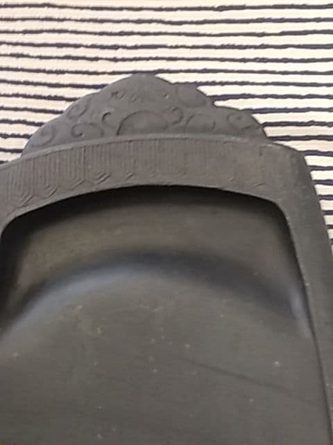 端渓抄手硯（麻子抗）