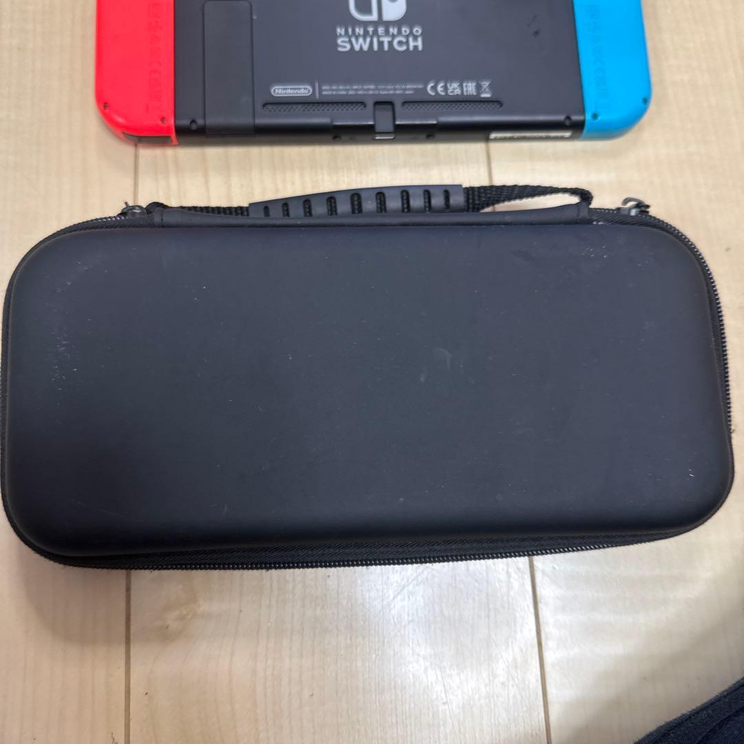 Nintendo Switch 本体 青/赤　ケース付き　ジョイコン訳あり