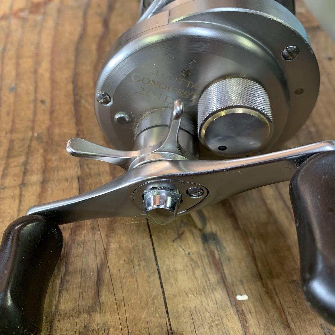 SHIMANO CALCUTTA CONQUEST ベイトリール