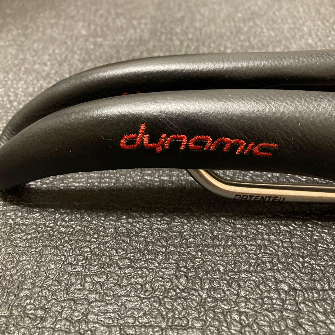 Selle SMP Dynamic サドル ブラック/レッド