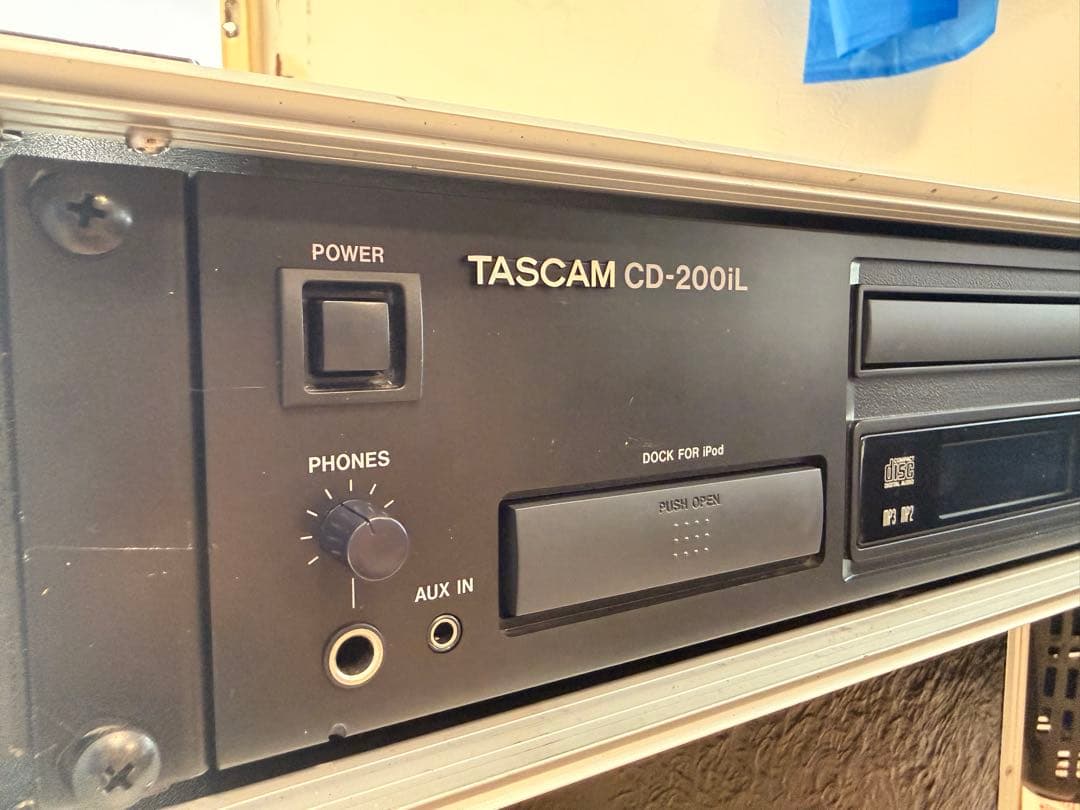 TASCAM CD-200iL CDプレーヤー