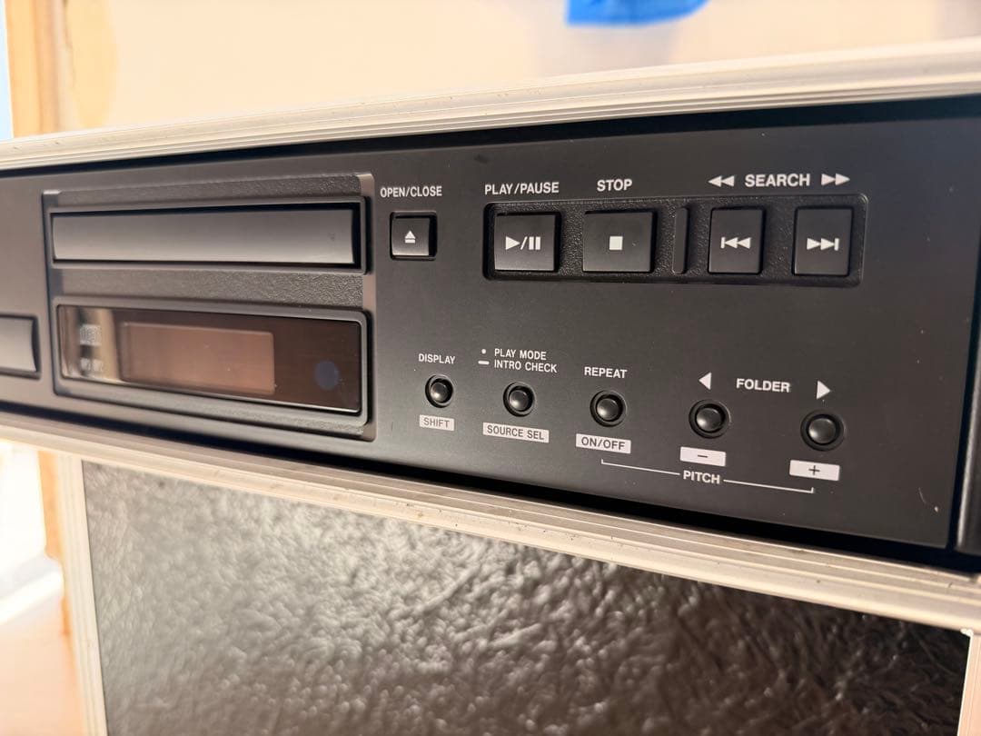 TASCAM CD-200iL CDプレーヤー
