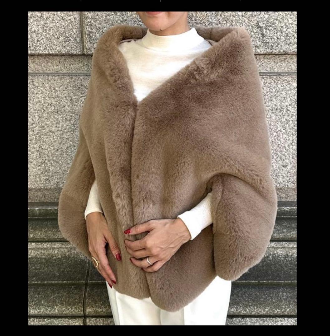 JENNE ジェンヌ　ベージュ ポンチョ ケープコート