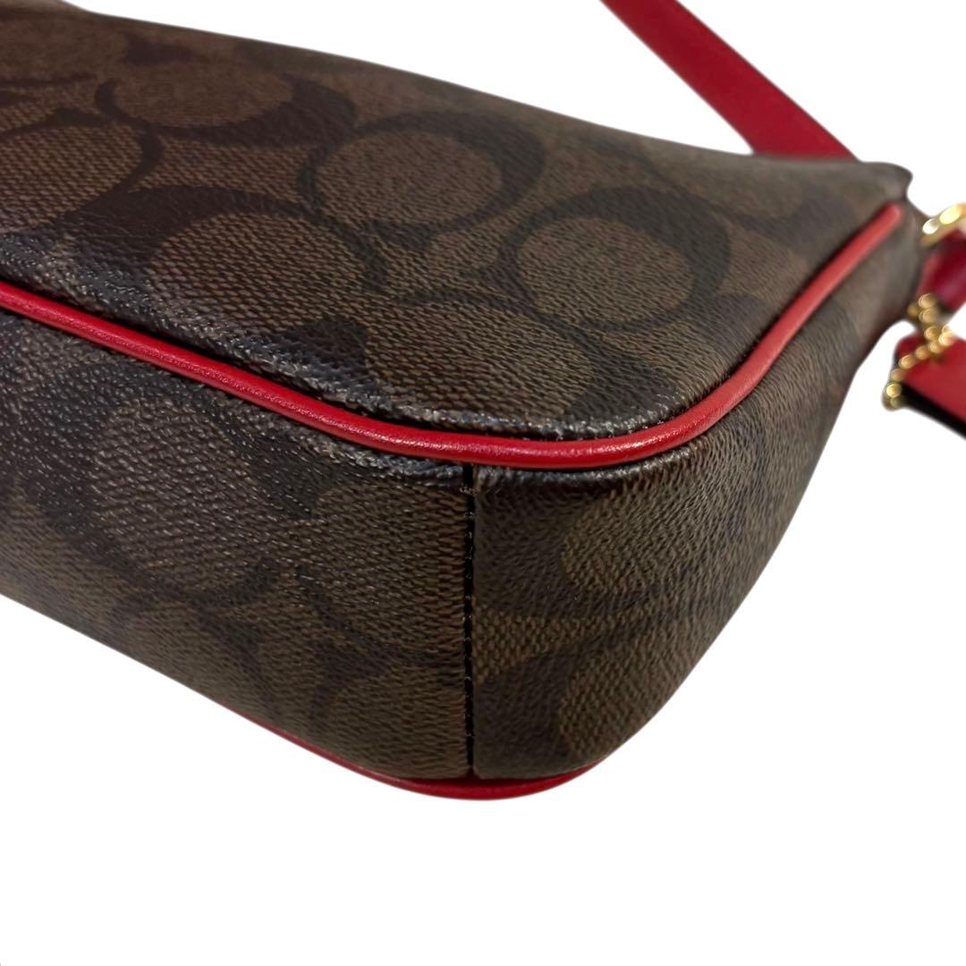 極美品　COACH アクセサリーバッグ　シグネチャー　ショルダー　肩掛け