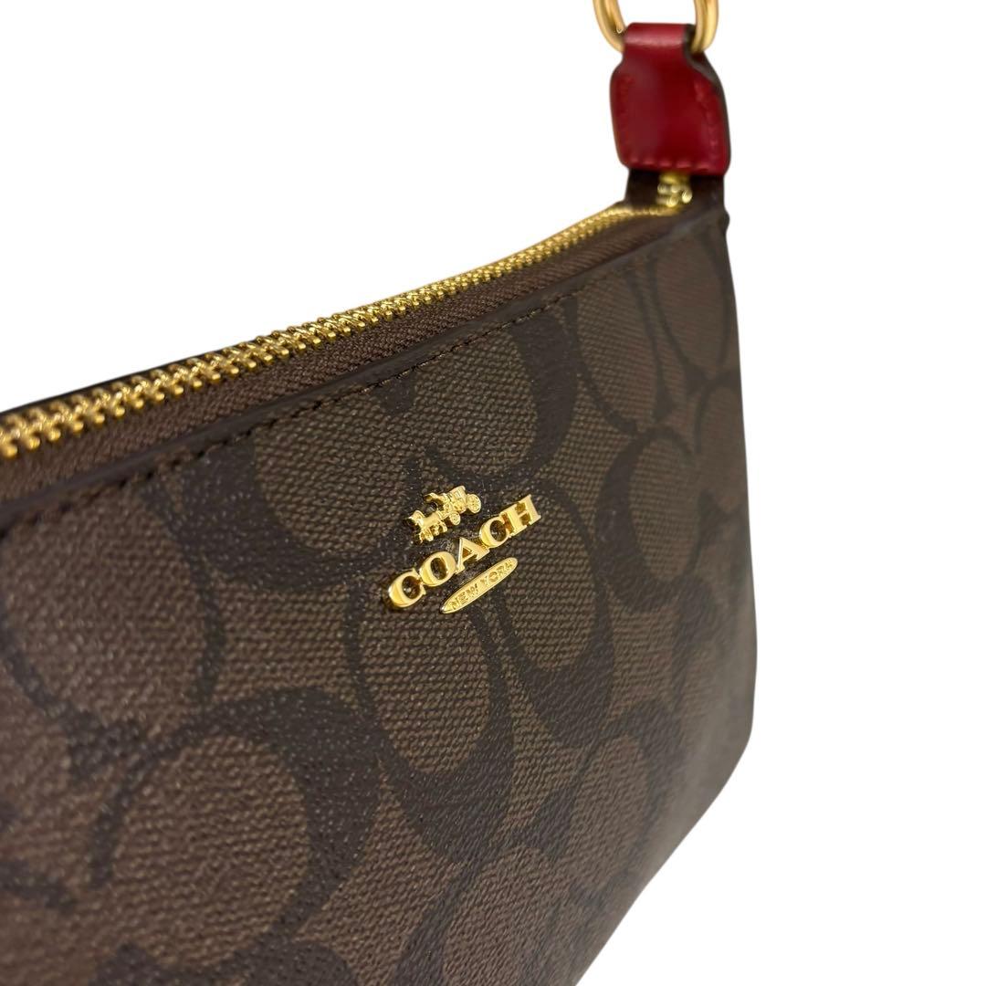 極美品　COACH アクセサリーバッグ　シグネチャー　ショルダー　肩掛け