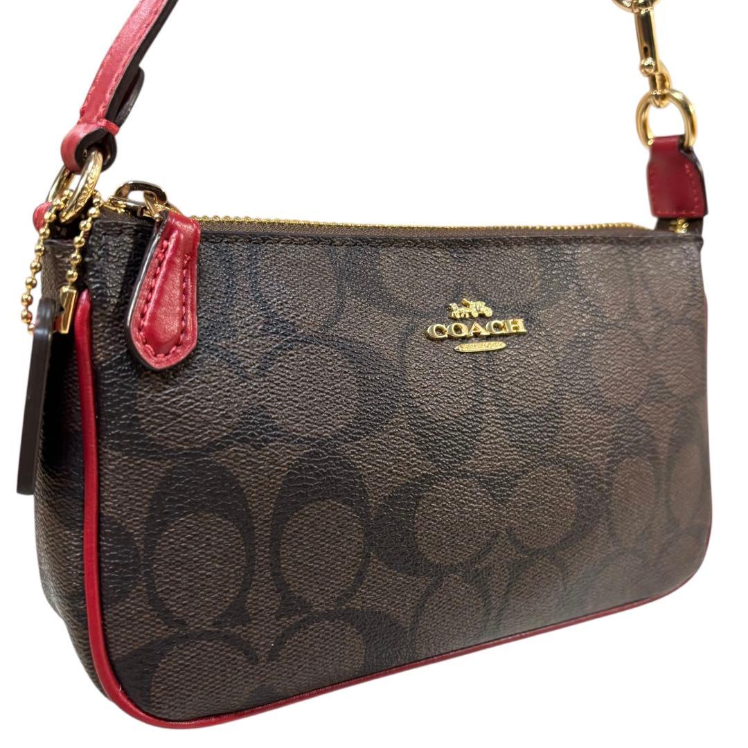 極美品　COACH アクセサリーバッグ　シグネチャー　ショルダー　肩掛け