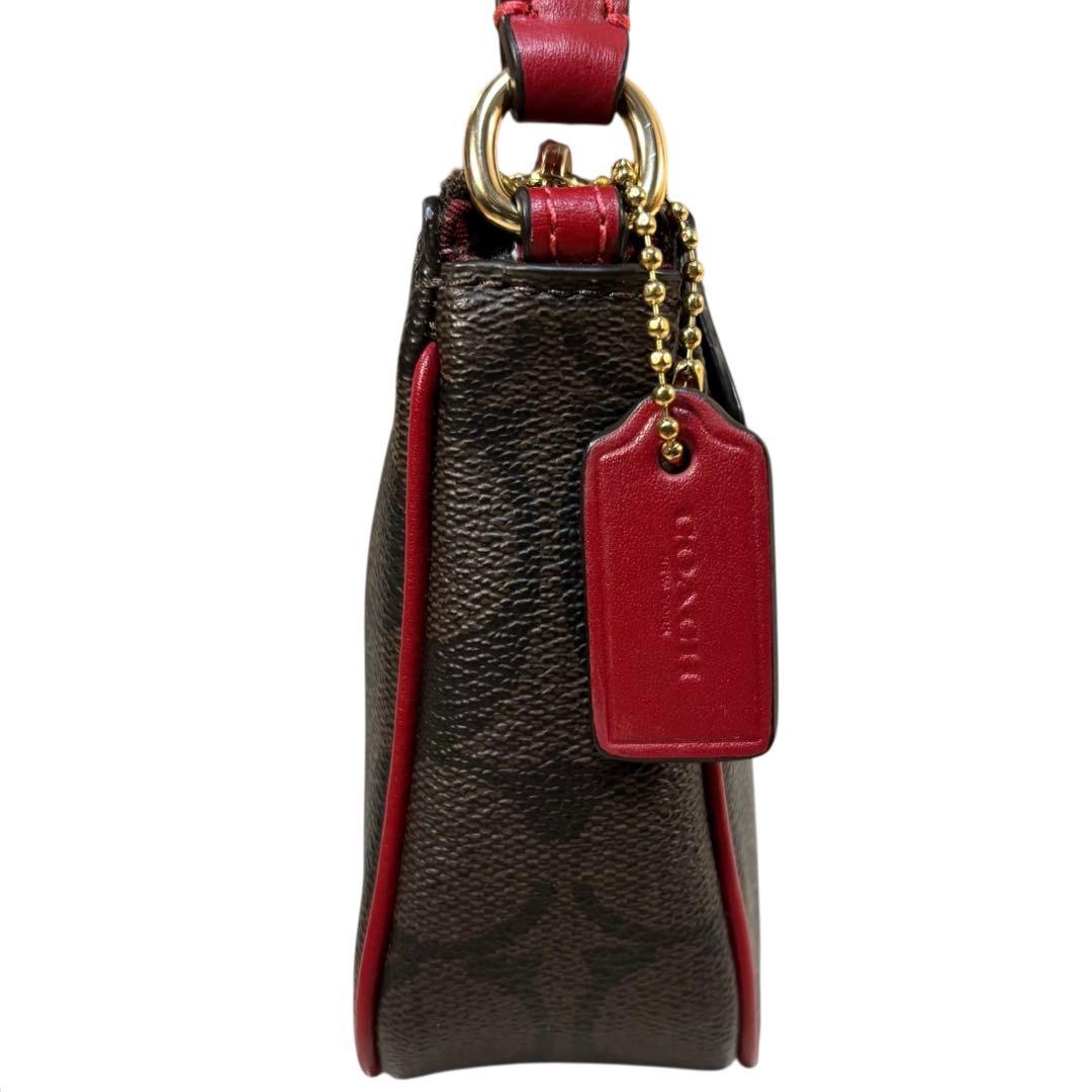 極美品　COACH アクセサリーバッグ　シグネチャー　ショルダー　肩掛け