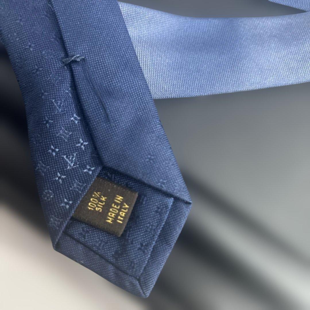 LOUIS VUITTON ネイビー シルク ネクタイ　状態不良