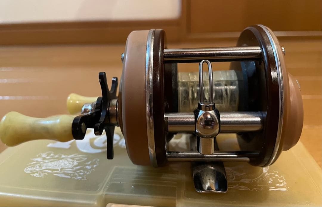 ABU 3000 ベイトリール スウェーデン製　美品