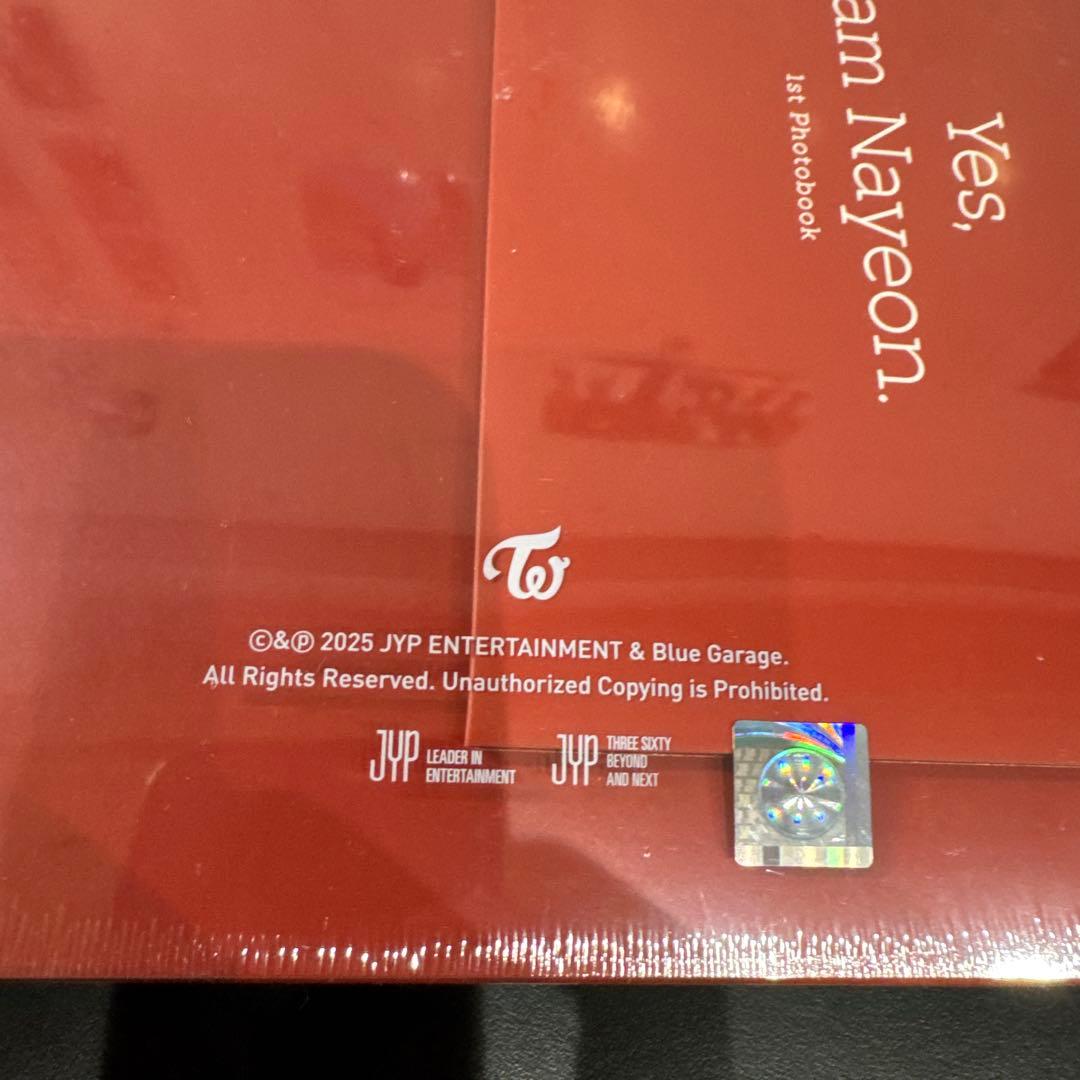 TWICEYes, I am Nayeon. Burgundy ver新品未開封