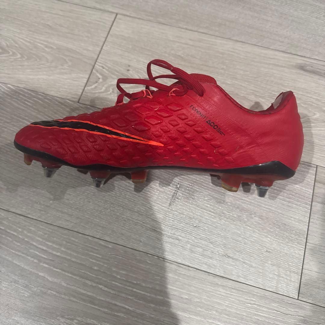 か*ち様 Nike サッカースパイク ハイパーヴェノム