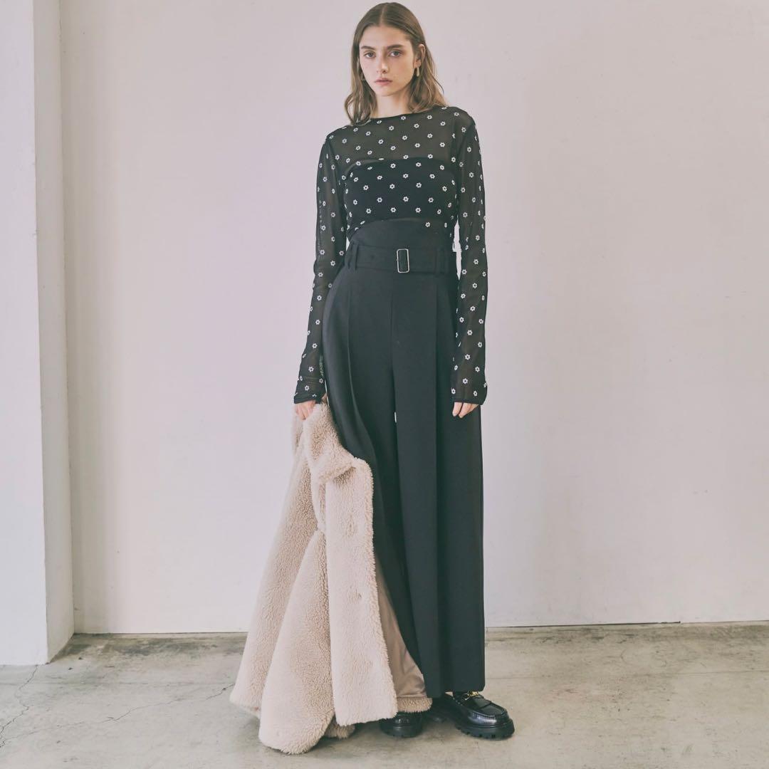 新品❤️HYEONヘヨンシアークルートップスフラワー