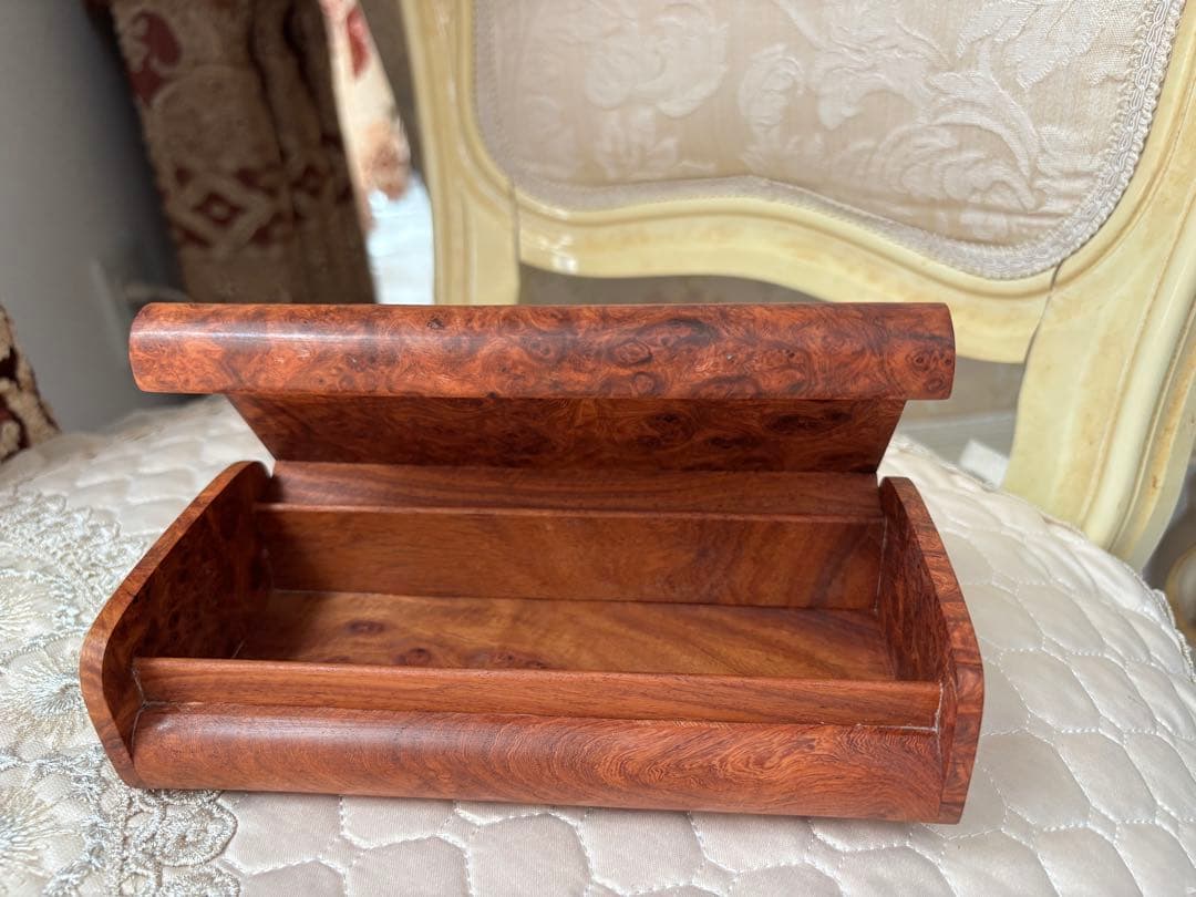 【新品】花梨 瘤杢 無垢材 ジュエリーボックス⭐️小物入れ⭐️宝石箱