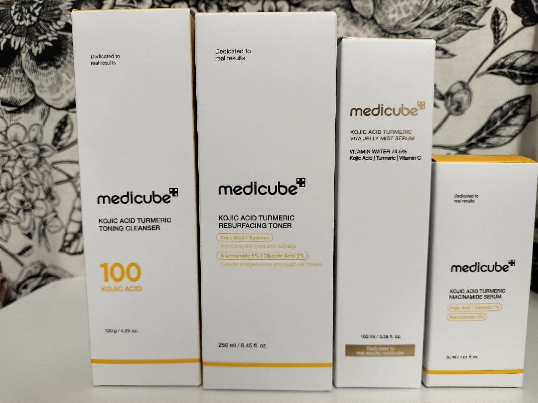 medicubeメディキューブ コウジ酸ビタセラムトナーミストマスク他 10点