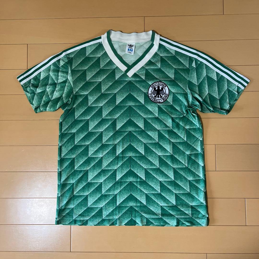 サッカードイツ代表 90年代 アウェイユニフォーム
