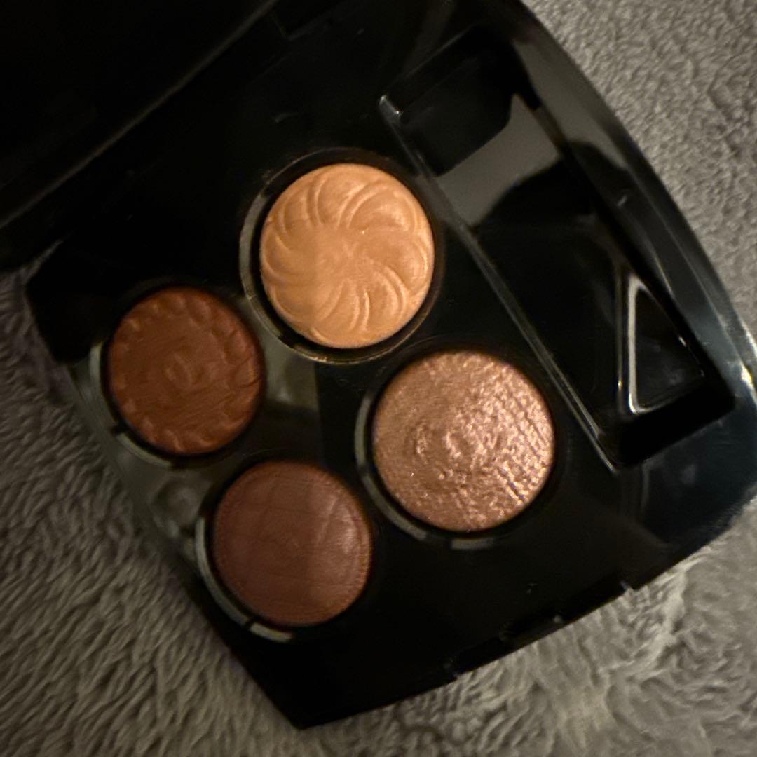 【けいたん】CHANELレキャトルオンブルブトン　219 ブトンクチュール