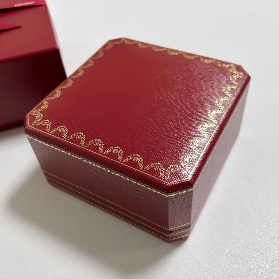 美品　カルティエ　ラブブレス　ブレスレットケース　空箱　現行品　リボン付き