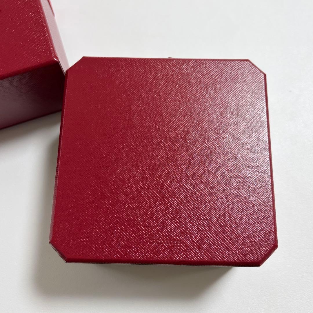 美品　カルティエ　ラブブレス　ブレスレットケース　空箱　現行品　リボン付き