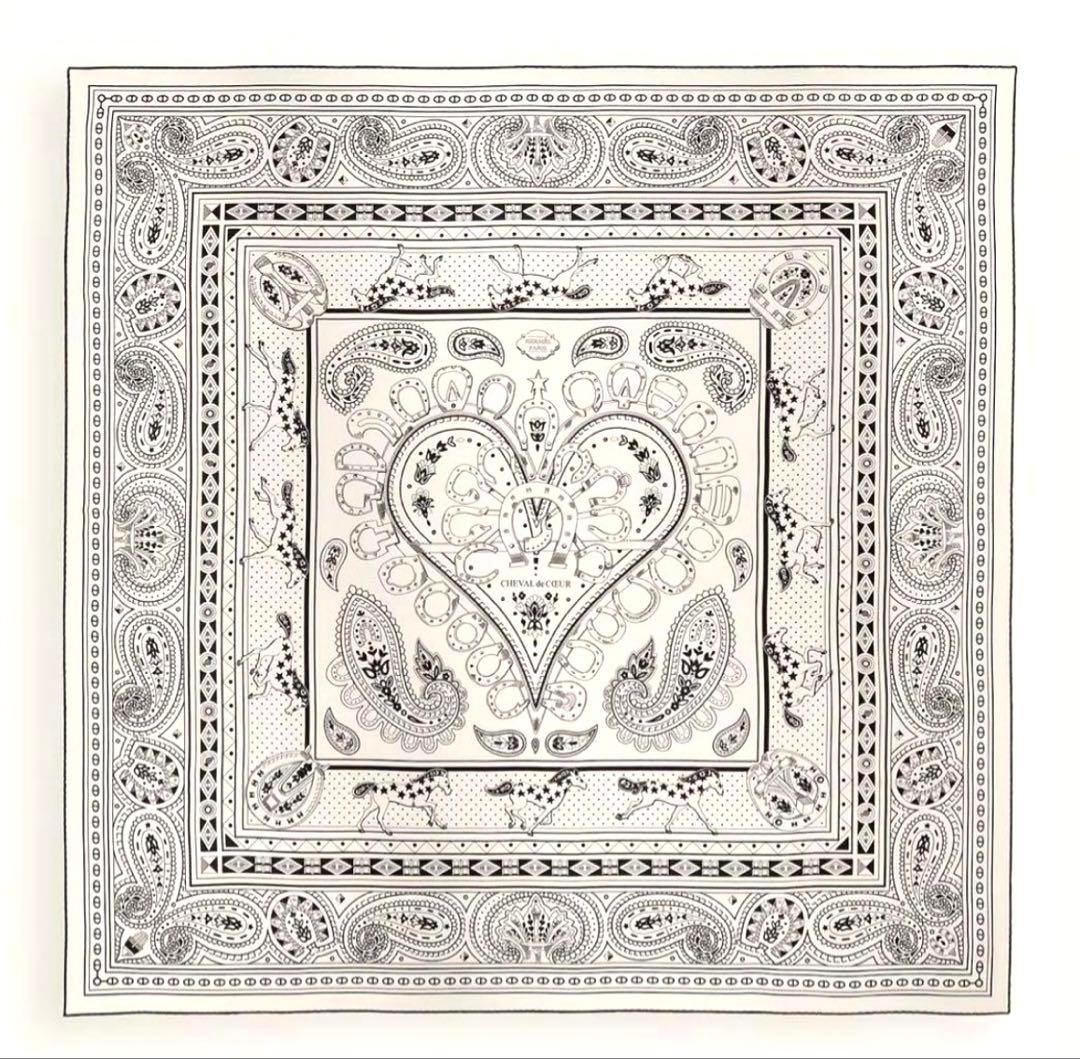 【新品】HERMES カシシル《シュヴァル・ドゥ・クール・バンダナ》白黒